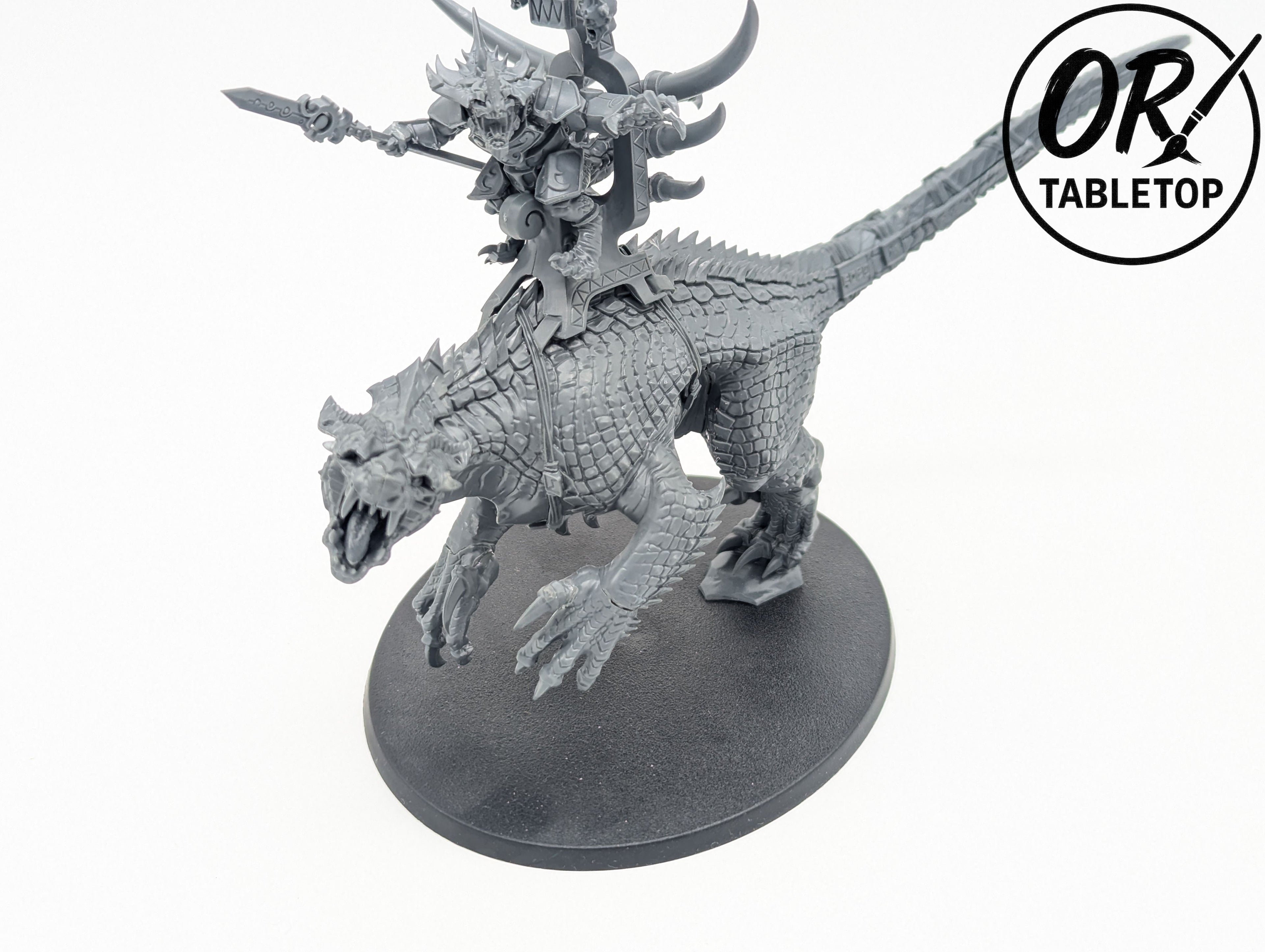 Hornnackenveteran auf Carnosaurier, Seraphon, Echsenmenschen, Warhammer AoS